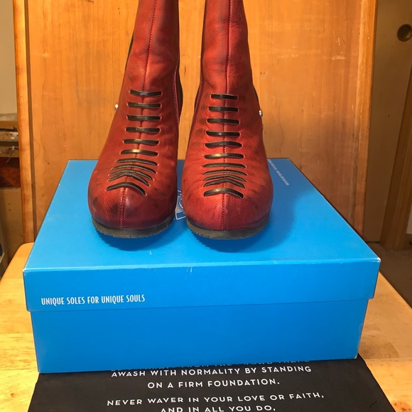 John Fluevog Red Conquer Maleika Studded Wedge Ankle Boots - Picture 6 of 8